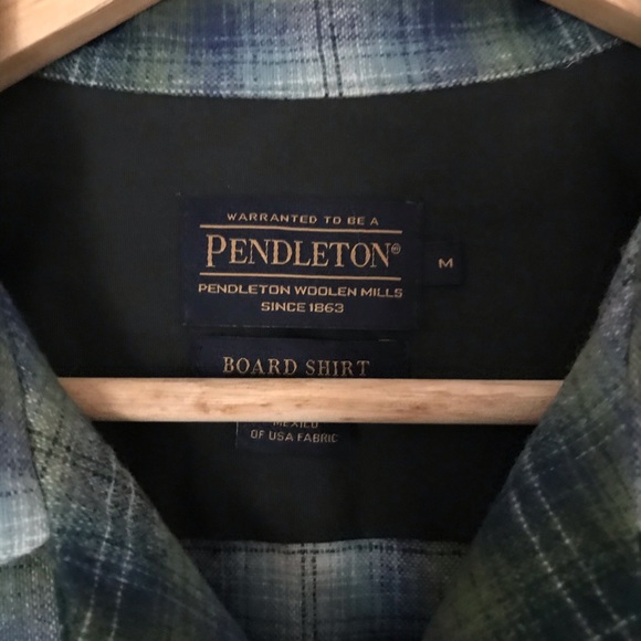 PENDLETON FLANNEL BOARD SHORT IN MENS SIZE MEDIUM - Picture 4 of 6